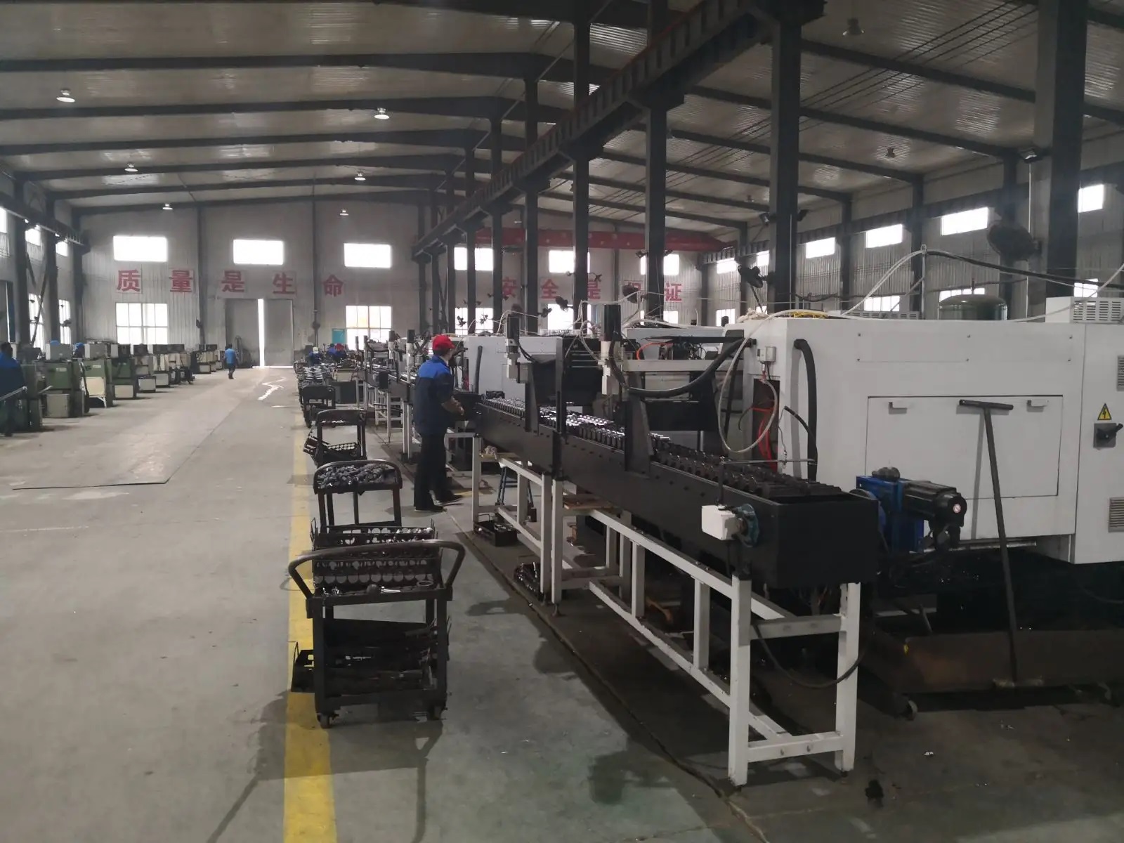 緊固件標準件生產(chǎn)車間展示